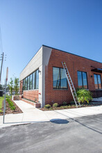 1900 Diversified Way, Orlando, FL for lease Building Photo- Image 2 of 6