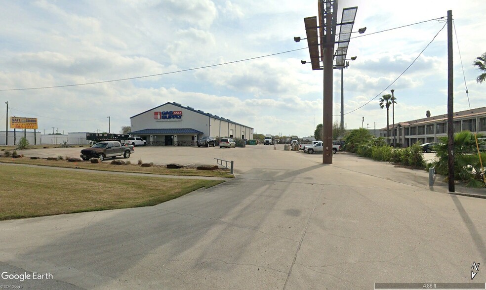 5125 I-37 Fwy, Corpus Christi, TX for lease - Building Photo - Image 2 of 14