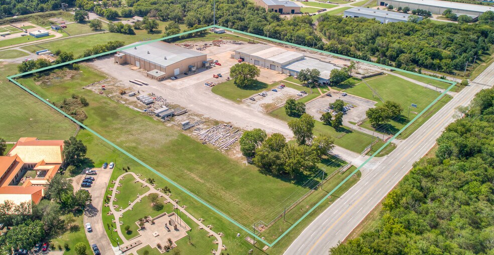 Crane Served Manufacturing Facility portfolio of 2 properties for sale on LoopNet.com - Building Photo - Image 2 of 14