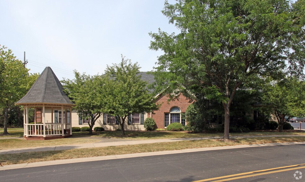 69 Monroe Ave, Pittsford, NY for sale - Primary Photo - Image 1 of 1