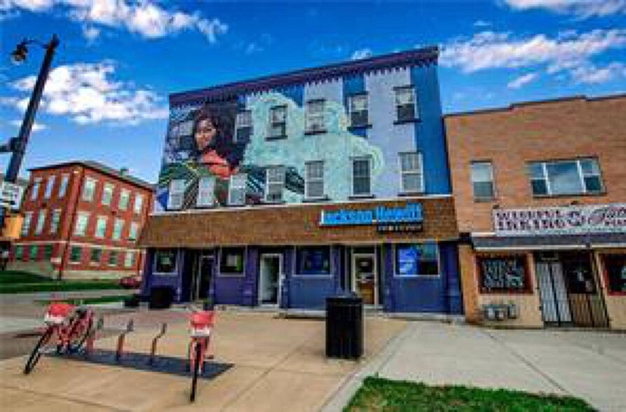 583-585 Niagara St, Buffalo, NY for sale - Building Photo - Image 1 of 1