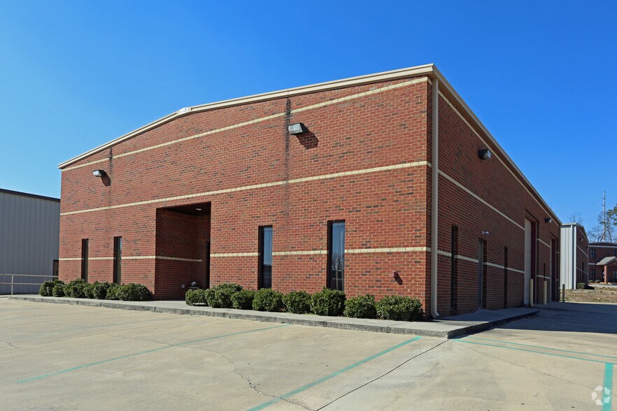 109 Cloverdale Dr, Alabaster, AL for sale - Primary Photo - Image 1 of 1