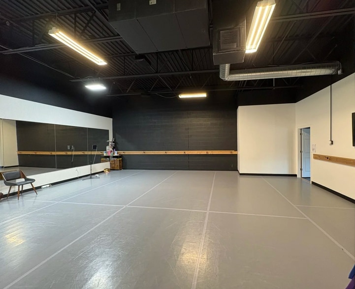 13865 S 2700 W, Bluffdale, UT for lease - Building Photo - Image 2 of 10