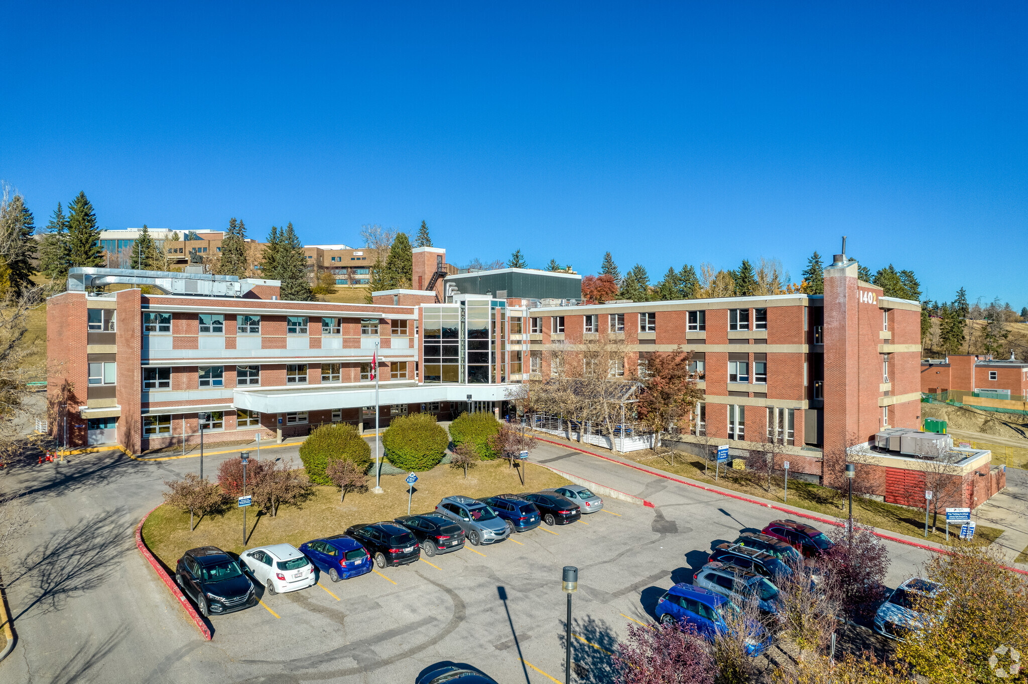 1402 8 Av NW, Calgary, AB for sale Primary Photo- Image 1 of 11