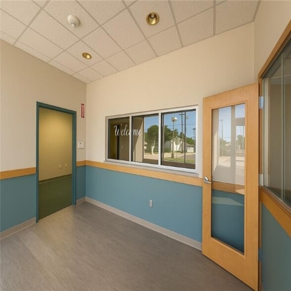 600 Pawtucket Ave, Pawtucket, RI for lease - Interior Photo - Image 2 of 12