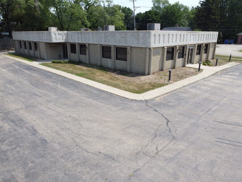 804 N Front St, Mchenry, IL for sale - Building Photo - Image 1 of 1