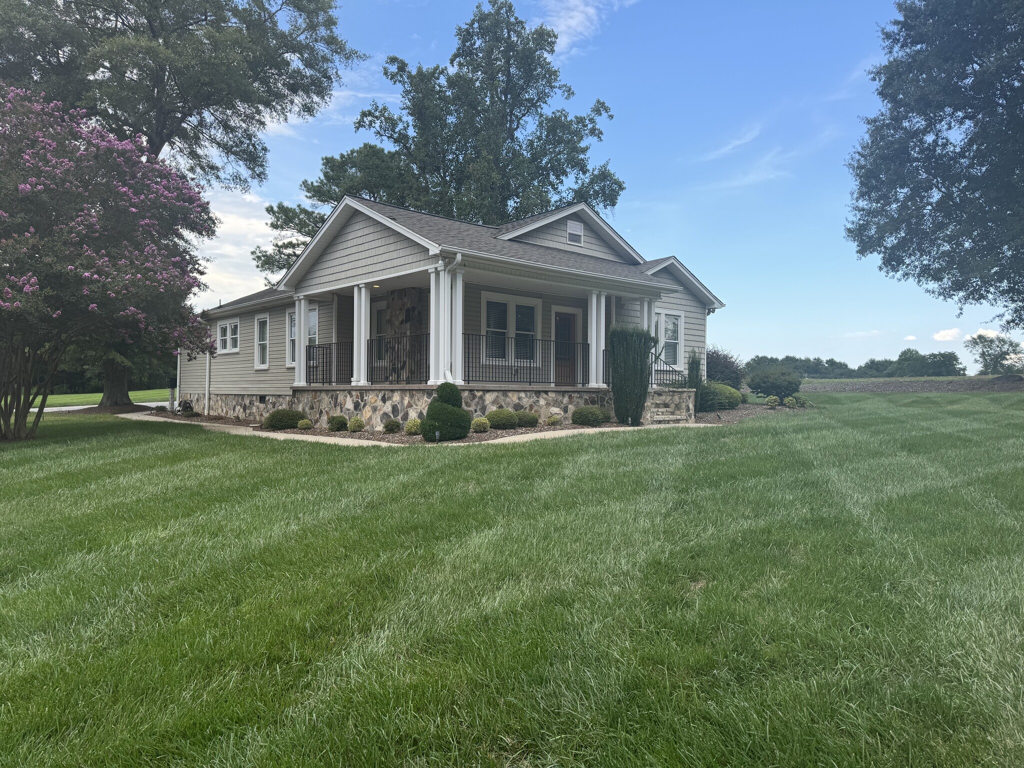 311 E College Ave, Shelby, NC for sale Primary Photo- Image 1 of 9