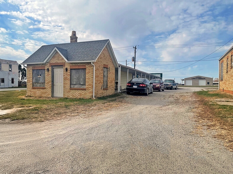 832 Old Rte 66 S, Litchfield, IL for sale - Building Photo - Image 3 of 8