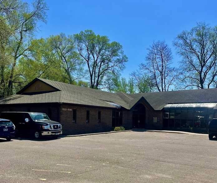 7046 Brooklyn Blvd, Brooklyn Center, MN for sale - Building Photo - Image 1 of 1