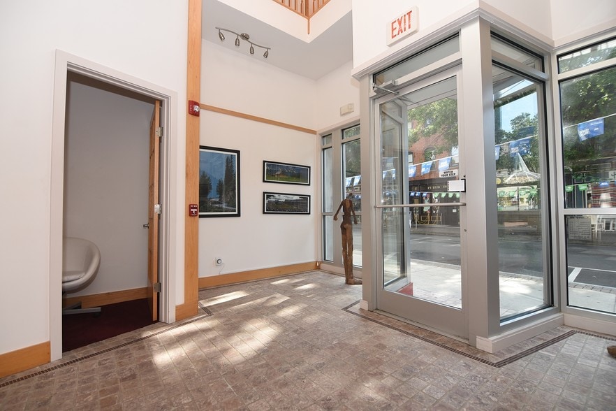 22 N Division St, Peekskill, NY for sale - Interior Photo - Image 2 of 11