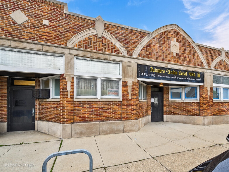 3011 N Austin Ave, Chicago, IL for sale - Primary Photo - Image 1 of 20