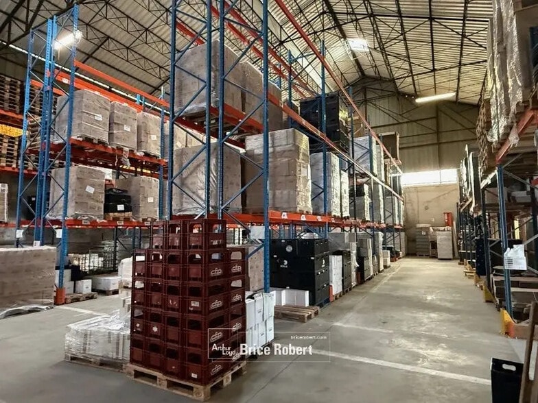 Office in Lyon for lease - Interior Photo - Image 2 of 9