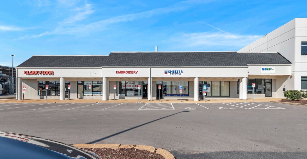 7525-7597 S Lindbergh Blvd, Saint Louis, MO for lease - Building Photo - Image 2 of 9