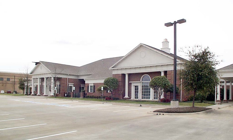 17501 N Dallas Pky, Dallas, TX for sale - Primary Photo - Image 1 of 1