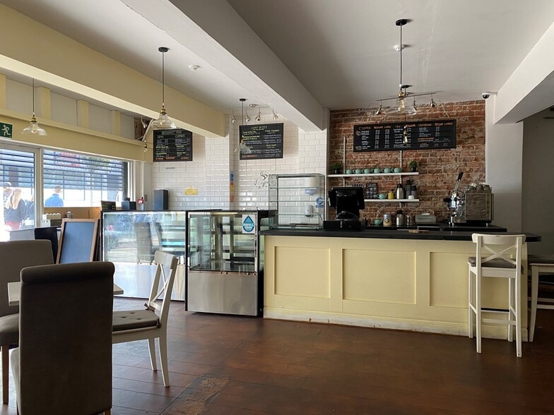 10-12 Main St, Bangor for lease - Building Photo - Image 3 of 7