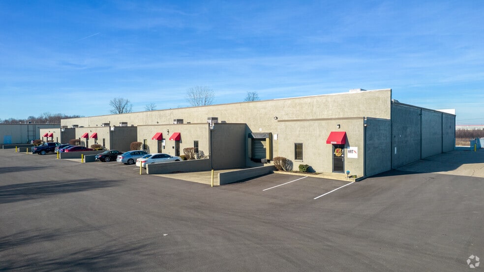 2476-2500 Creekway Dr, Columbus, OH for lease - Building Photo - Image 2 of 7