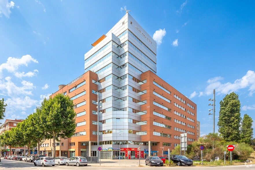 Carrer Francesc Layret, 75, Mollet del Vallès, Barcelona for sale - Primary Photo - Image 1 of 2