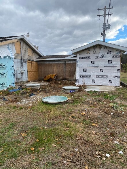 201 W Saginaw Rd, Sanford, MI for sale - Building Photo - Image 2 of 58