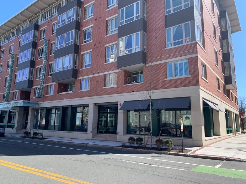 65 Washington St, Salem, MA 01970