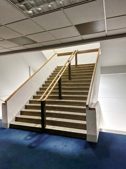 350 Magnolia Ave, Beaumont, TX for sale - Interior Photo - Image 2 of 16