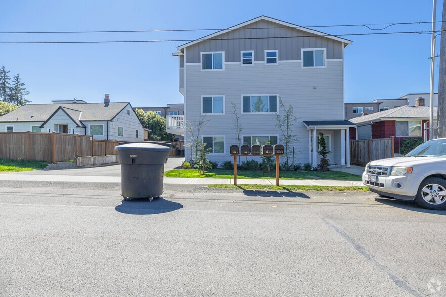 234 S 70th St, Tacoma, WA for sale - Building Photo - Image 2 of 14