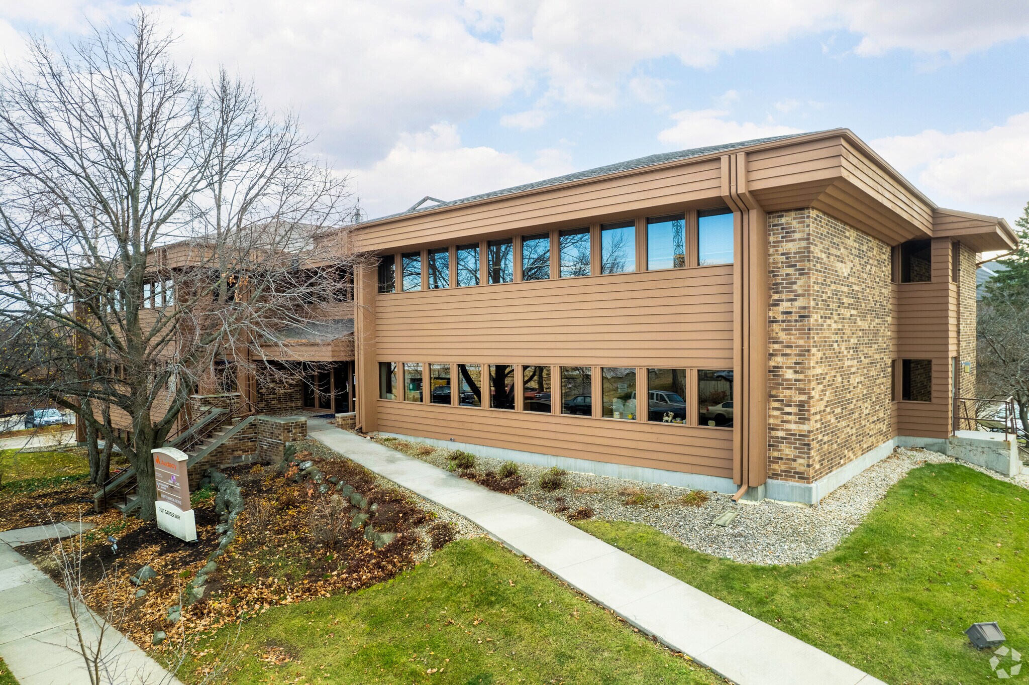 7601 Ganser Way, Madison, WI for sale Primary Photo- Image 1 of 1