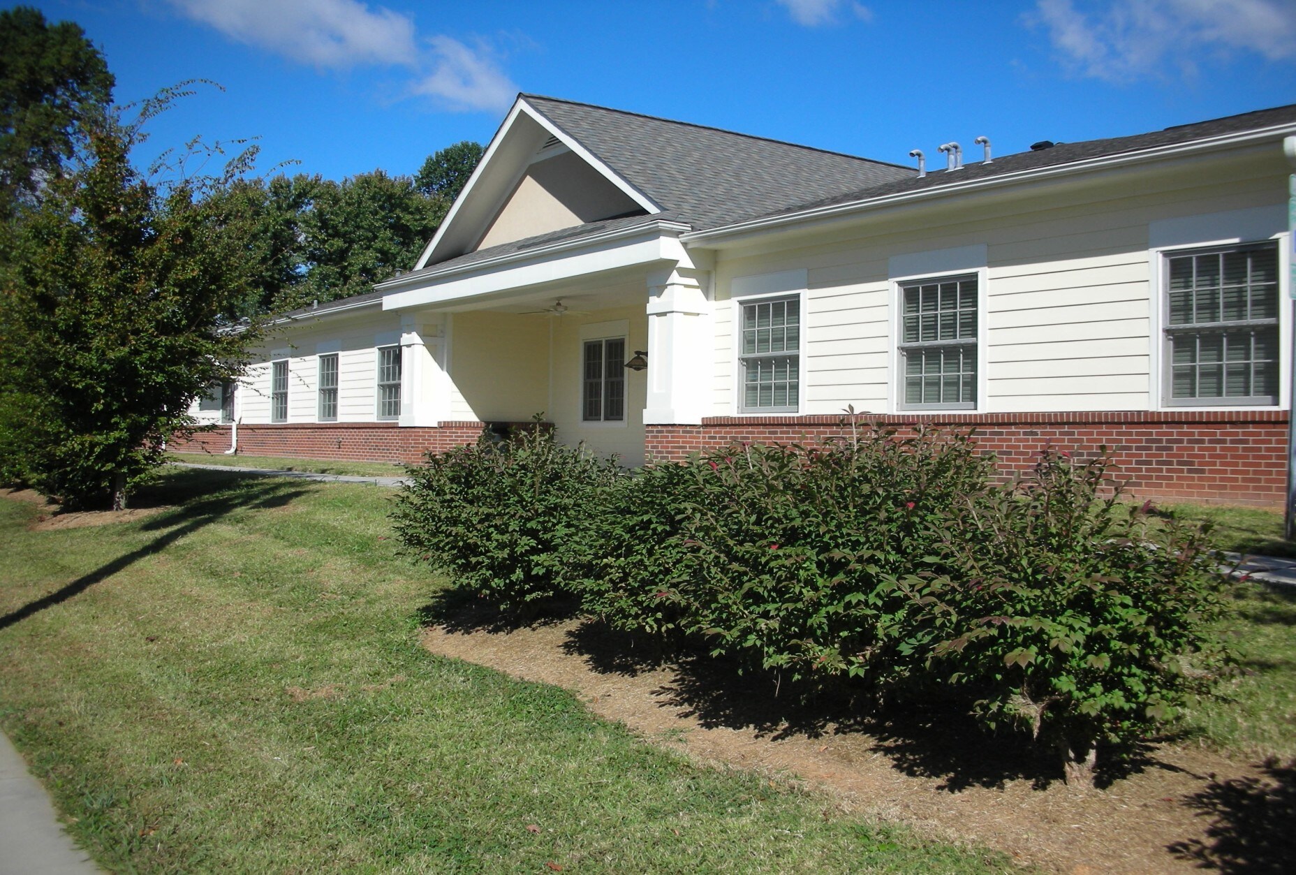 1305 American Legion St, Greensboro, NC for sale Primary Photo- Image 1 of 1
