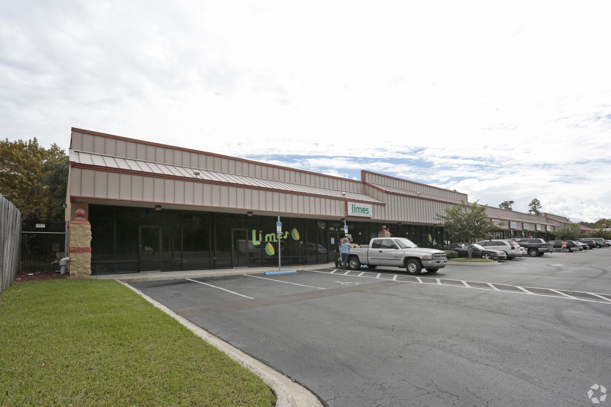 1265 S Lane Ave, Jacksonville, FL 32205 South Lane Plaza