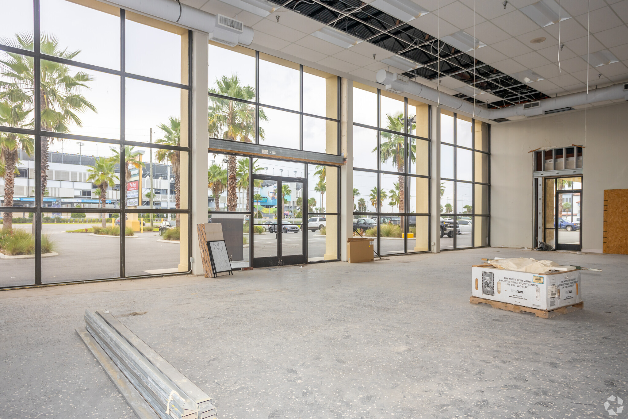 2200 W International Speedway Blvd, Daytona Beach, FL for lease Interior Photo- Image 1 of 7