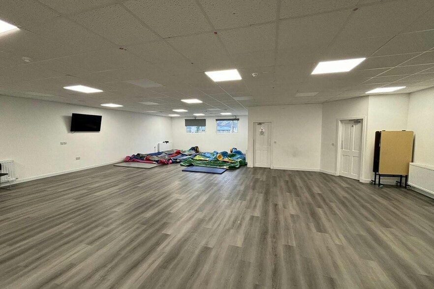 12 Kenilworth Crescent, Bearsden for sale - Interior Photo - Image 3 of 9