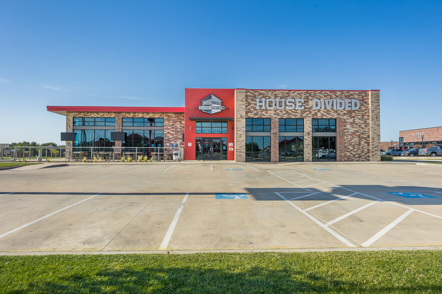 7609 Hillside Rd, Amarillo, TX for lease - Building Photo - Image 3 of 47