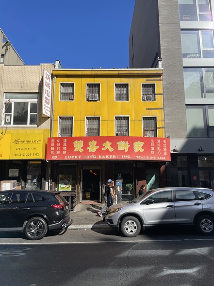 280 Grand St, New York, NY for lease - Building Photo - Image 2 of 3