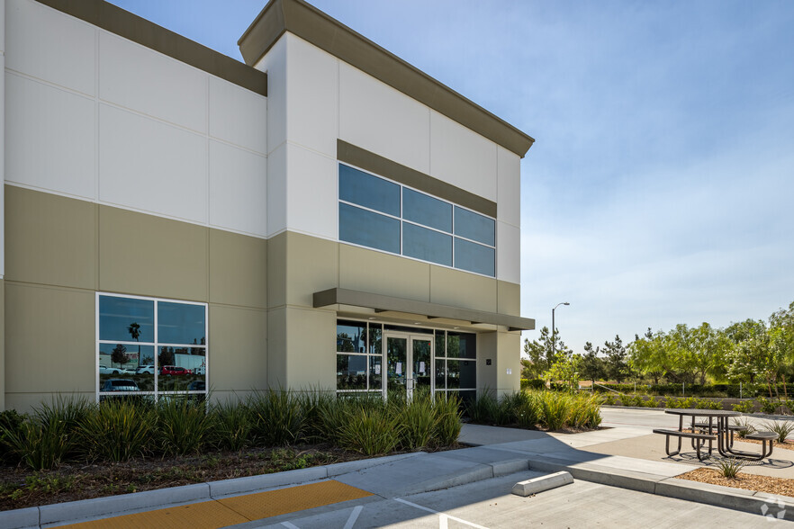 14000 Meridian Pky, Riverside, CA for lease - Building Photo - Image 3 of 7