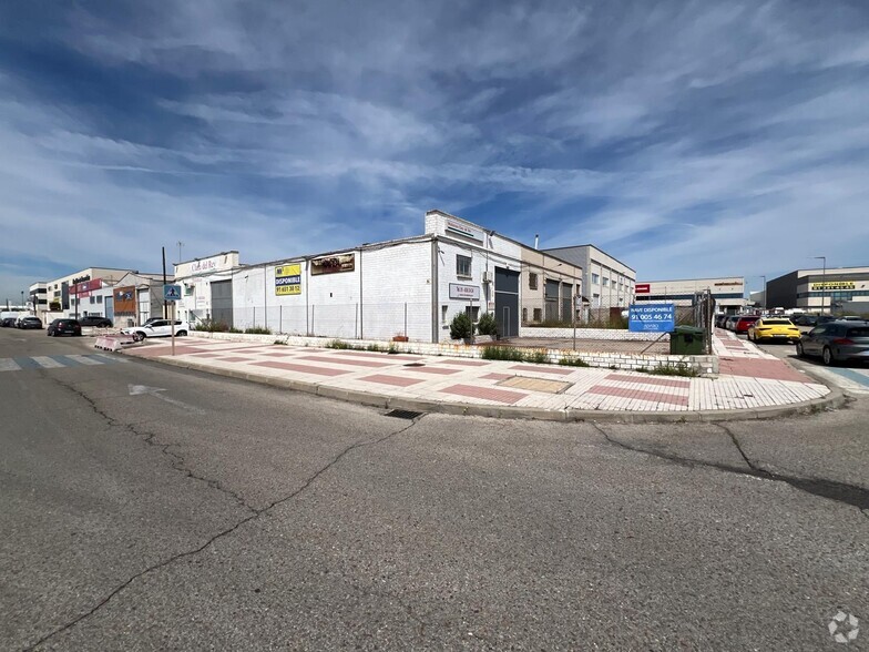 Industrial in San Fernando De Henares, MAD for sale - Primary Photo - Image 1 of 9