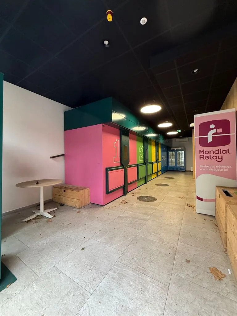 Retail in Boulogne-Billancourt for lease Building Photo- Image 1 of 6