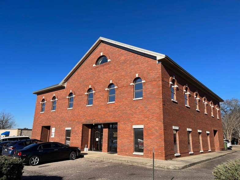 28 Veterans Memorial Pky, Lanett, AL for lease - Building Photo - Image 1 of 12