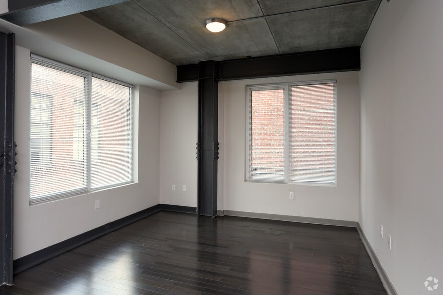1605 Sansom St, Philadelphia, PA for lease - Interior Photo - Image 2 of 11