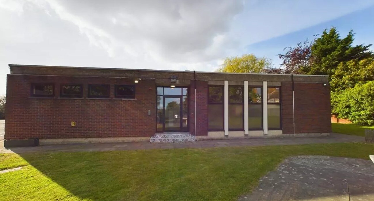 159 High Rd, Chigwell for sale Primary Photo- Image 1 of 1