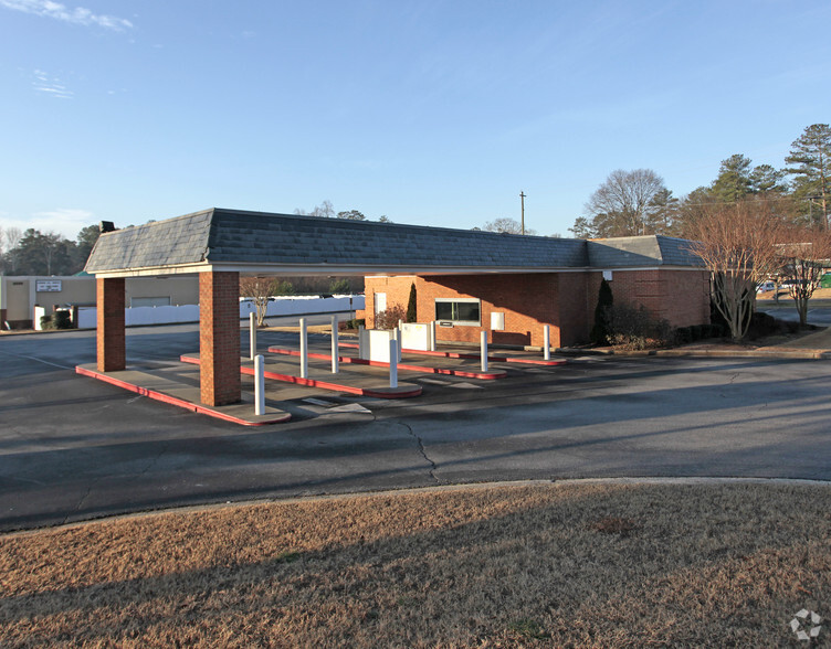 2040 Lower Roswell Rd, Marietta, GA for sale - Primary Photo - Image 1 of 1