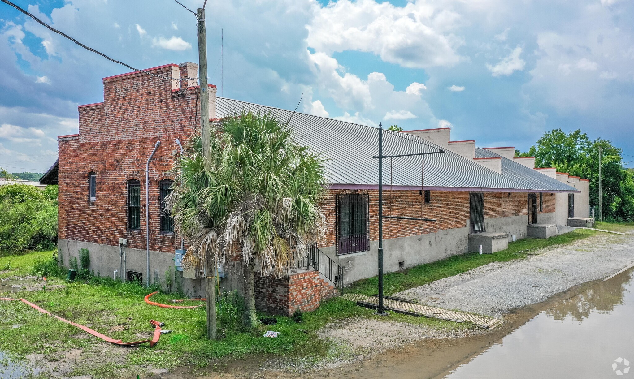 211 Rankin St, Fayetteville, NC for lease Building Photo- Image 1 of 15