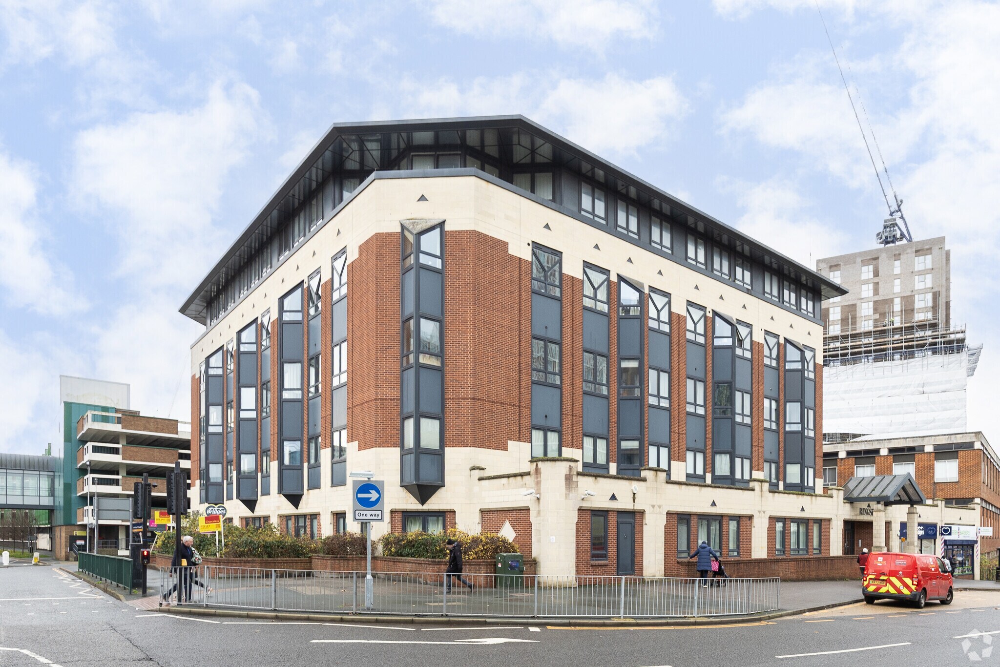 79-83 High St, Bracknell for sale Primary Photo- Image 1 of 1