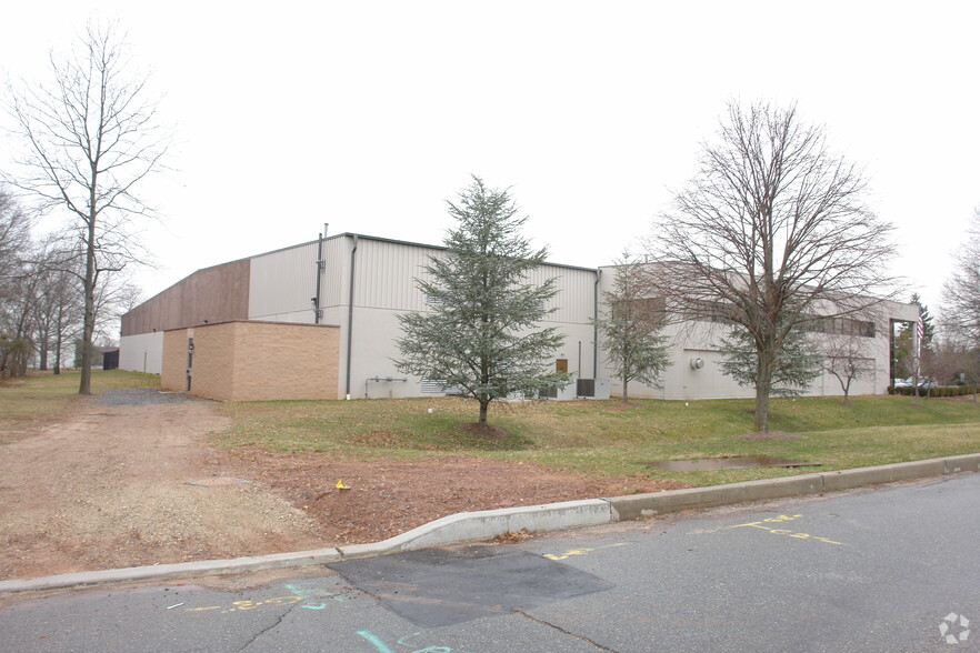 200 Campus Dr, Somerset, NJ for lease - Building Photo - Image 3 of 4