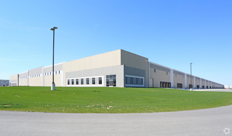 3780 Tradeport Ct, Lockbourne, OH for lease - Building Photo - Image 3 of 4