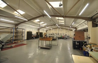 1 Seafield Rd, Kirkcaldy for lease Interior Photo- Image 2 of 2