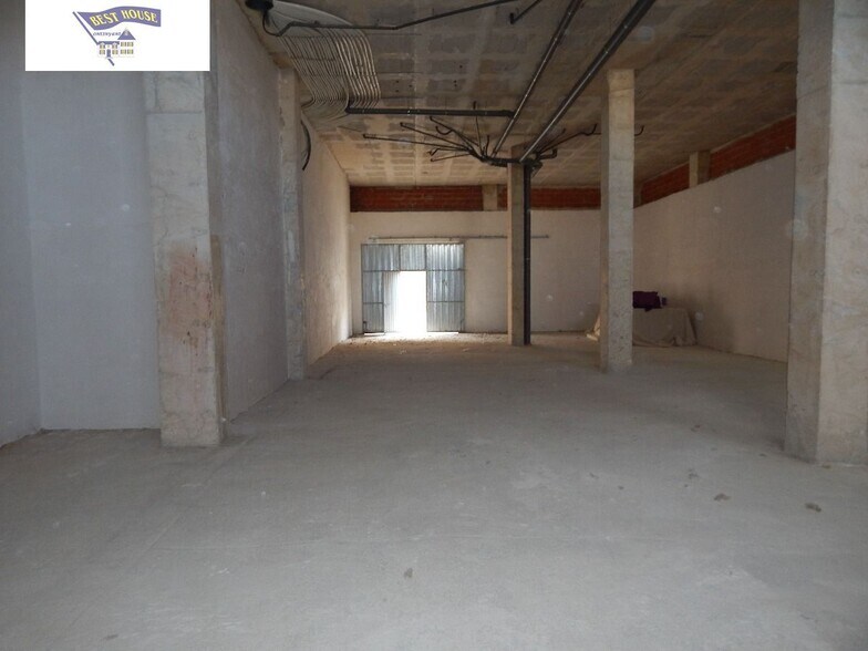 Retail in Ontinyent for lease - Building Photo - Image 3 of 8