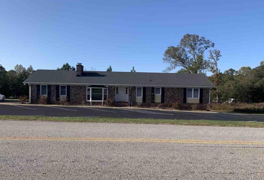 2403 Holliday Rd, Greer, SC 29651