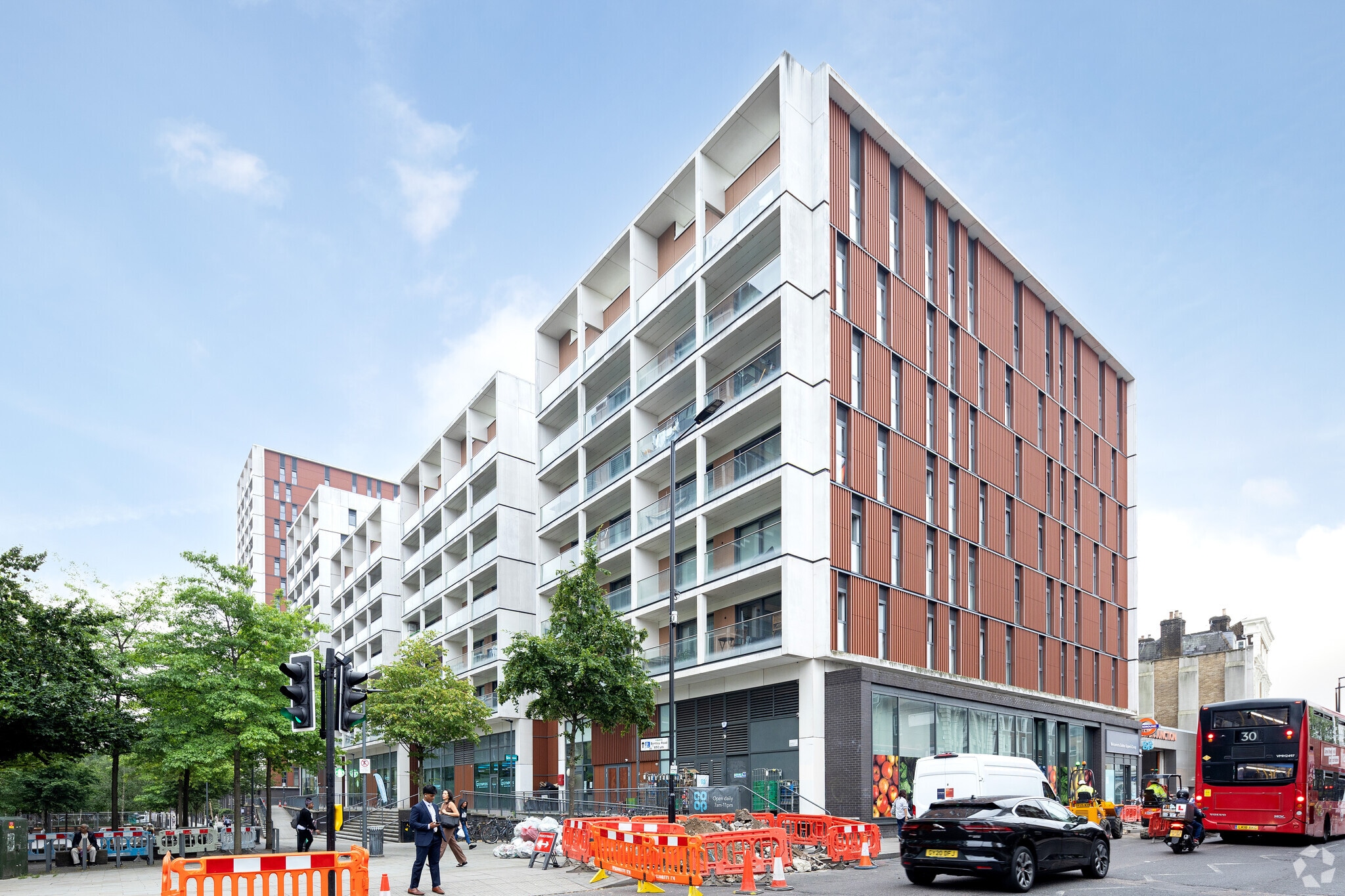Dalston Sq, London for lease Primary Photo- Image 1 of 3