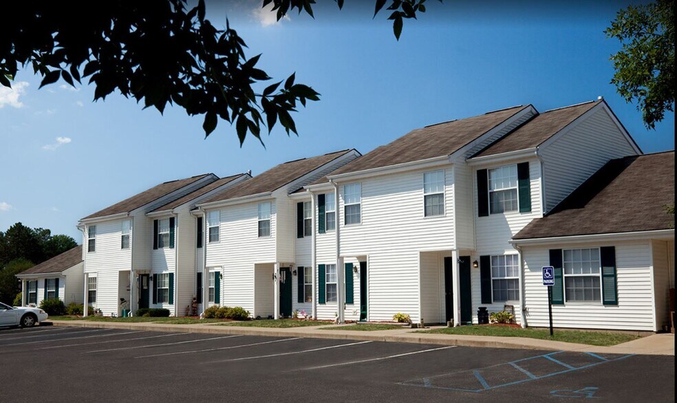 600 Plainfield Rd, West Lafayette, OH for sale - Primary Photo - Image 1 of 1