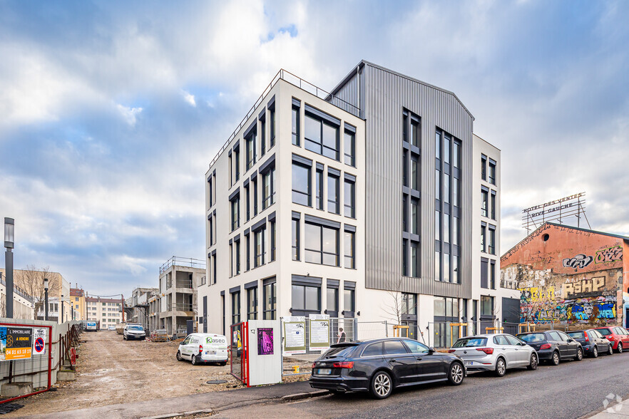 Office in Lyon for lease - Primary Photo - Image 1 of 2