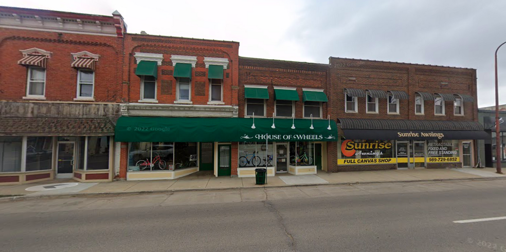 814 W Main St, Owosso, MI for sale - Primary Photo - Image 1 of 1